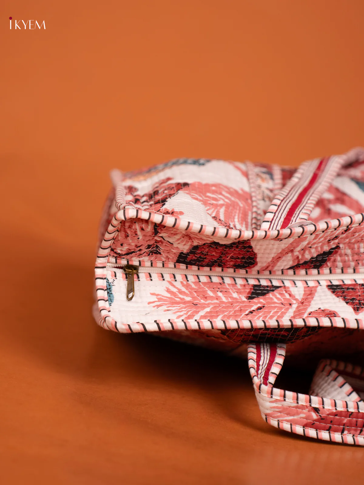 Quilted Tote Bag - KD26303 - Image 3