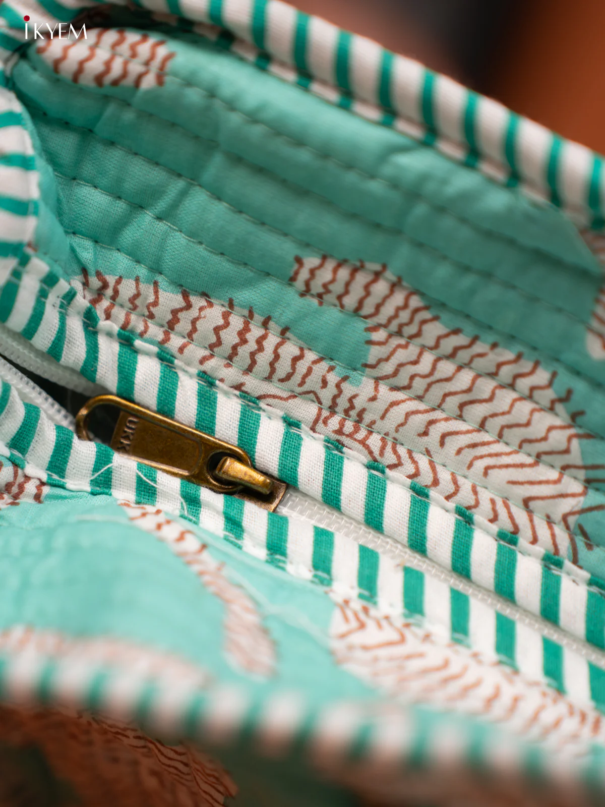 Quilted Tote Bag - Image 3
