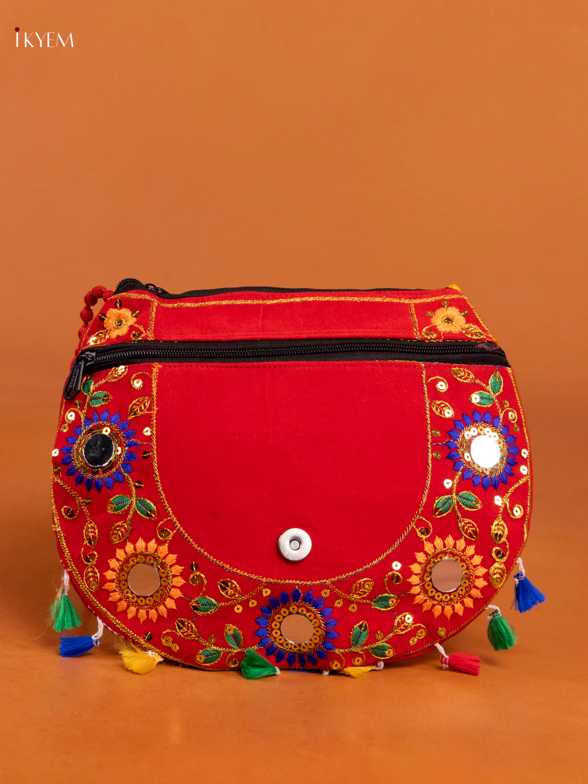 Velvet Embrodery rajasthani jaipuri Sling Bag - KD26422 - Image 3