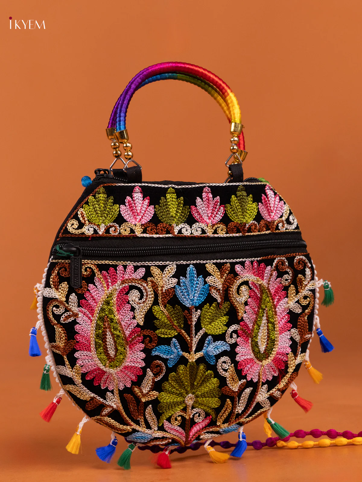 Embroidery Pasiley Design Sling Bag - KD26426 - Image 3