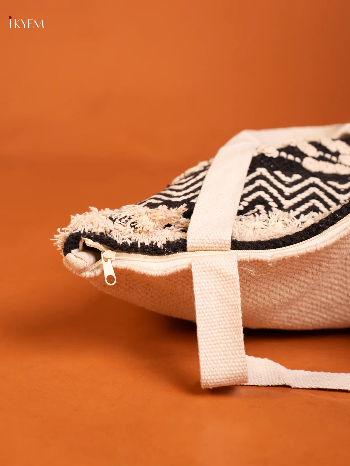Cloth Bag Balck With Off White - Image 3