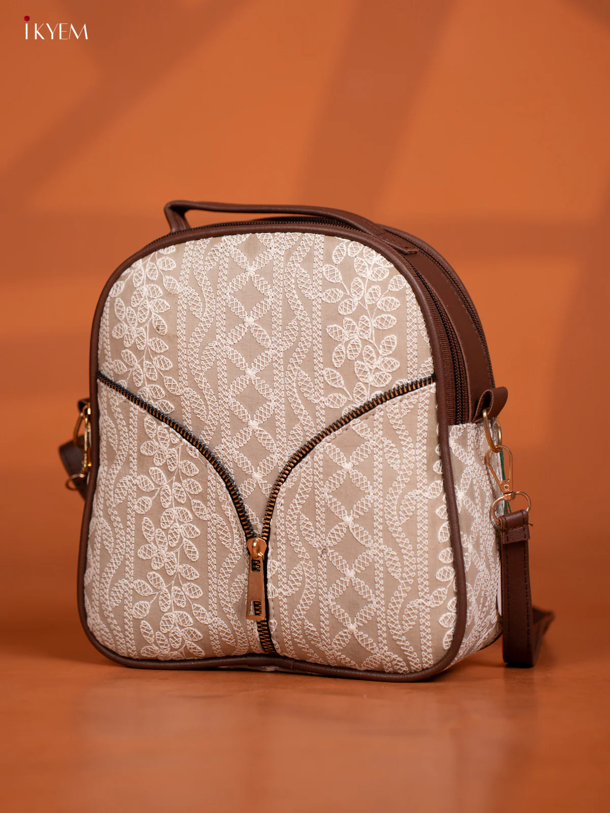 Embroidered Backpack with Adjustable Shoulder Strap with 3 Compartments - White - KD26580 - Image 3
