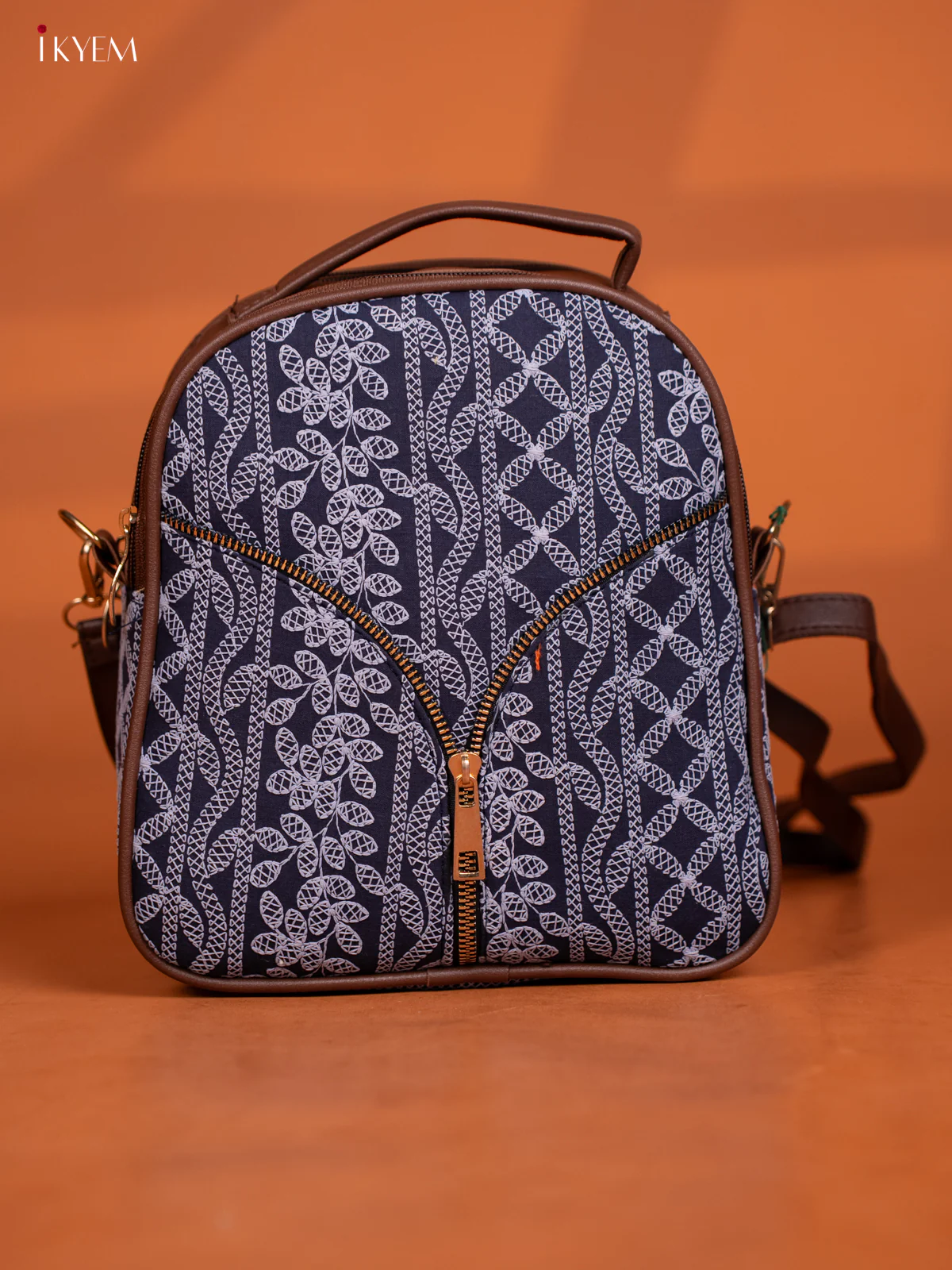 Embroidered Backpack with Adjustable Shoulder Strap with 3 Compartments - Blue -KD26581