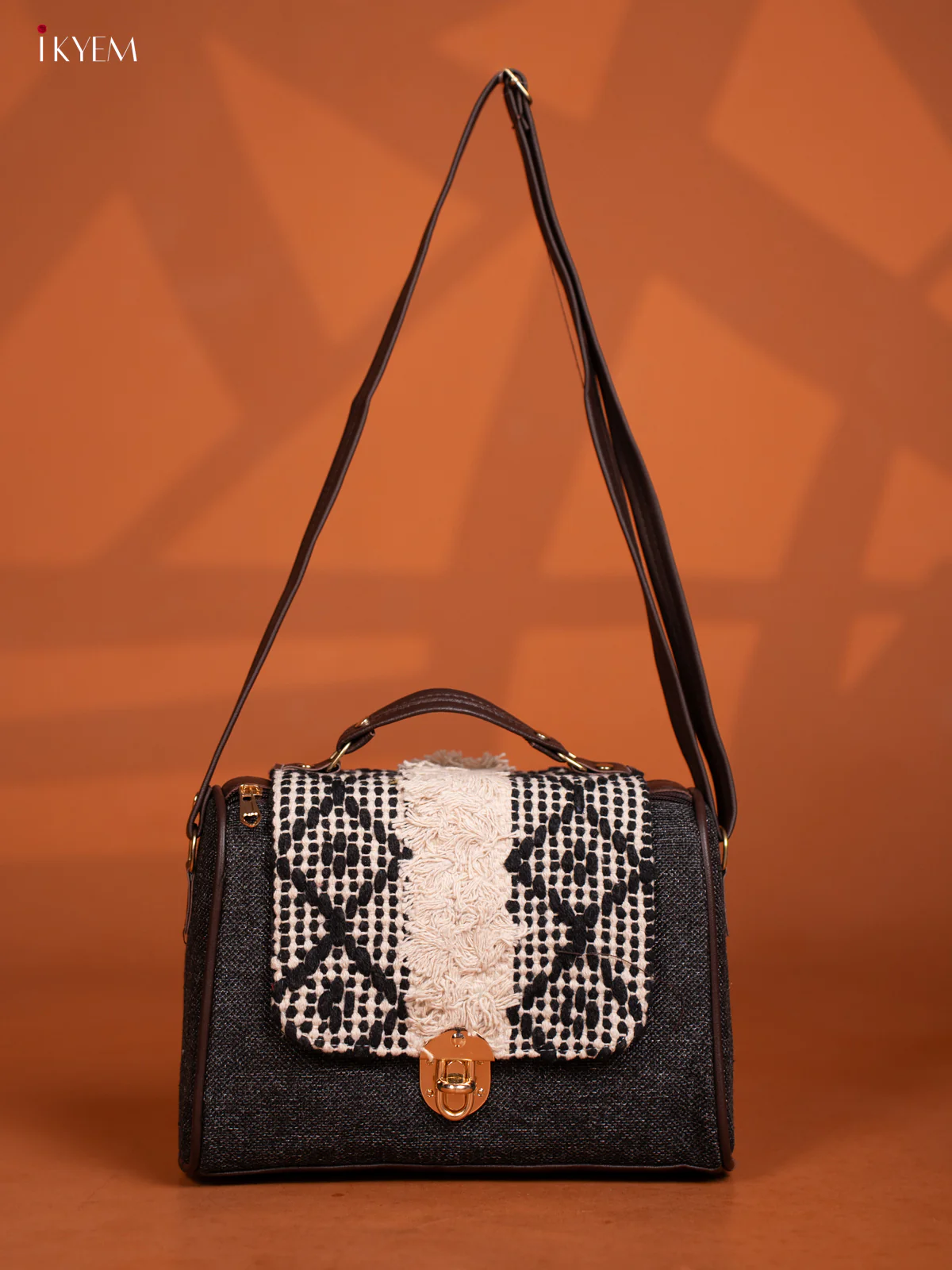 Jacquard Embroidered Gusset & Flap Leather Sling Bag with 3 Compartments - Grey with Cream - Image 6