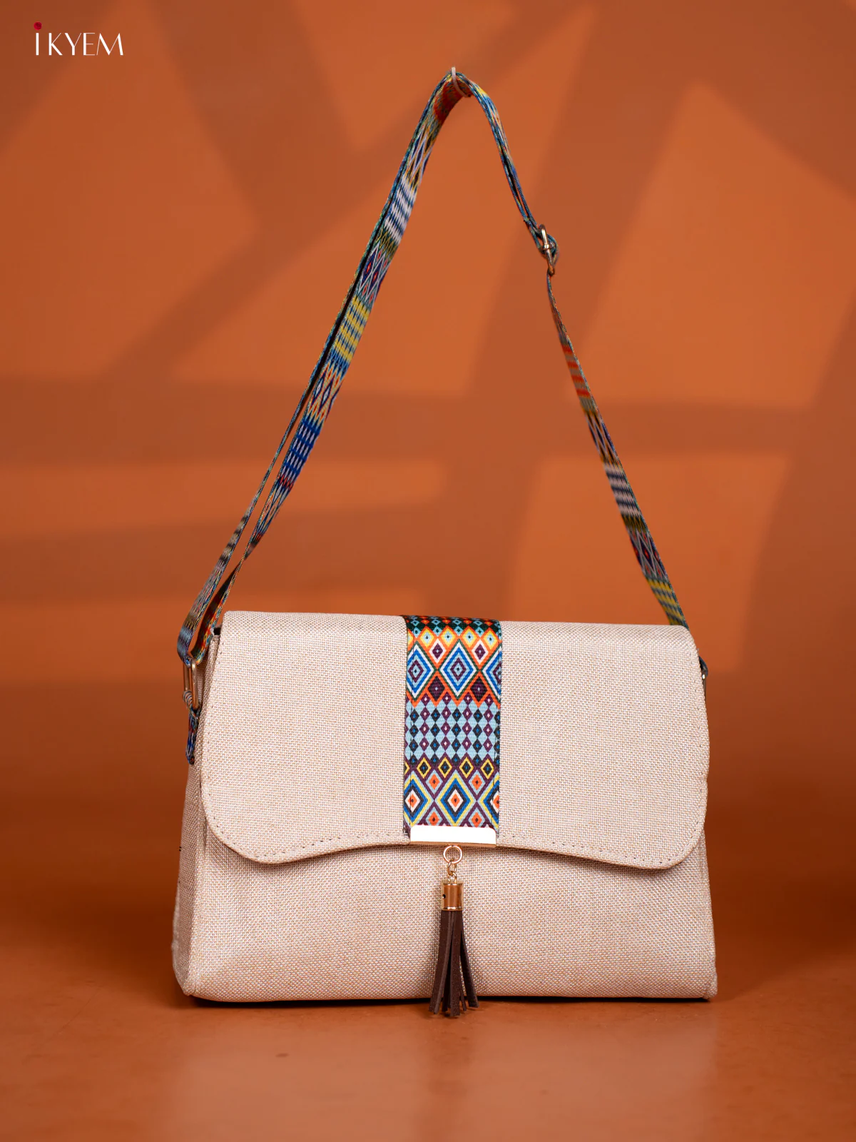 Jacquard Geometric Printed Sling Bag - Off White - KD26596 - Image 6