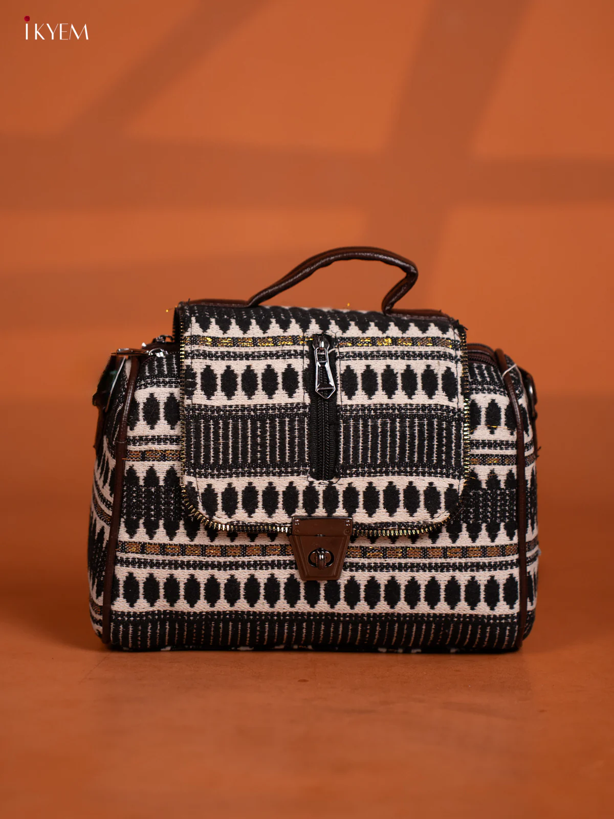 Jacquard Ikat Printed Leather Sling Bag Gusset & Flap with 4 Compartments - Black with White - KD26605 - Image 2