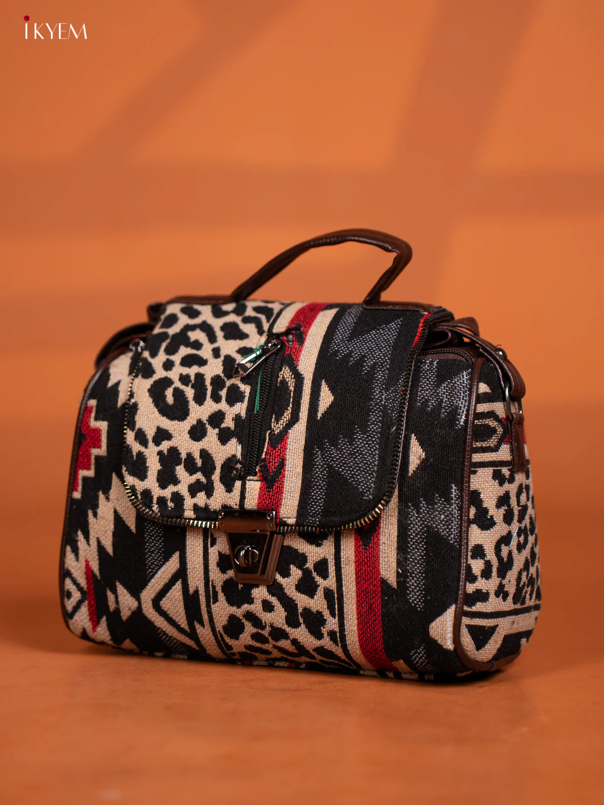 Jacquard Ikat Printed Leather Sling Bag Gusset & Flap with 4 Compartments - Black with Red - KD26606 - Image 4
