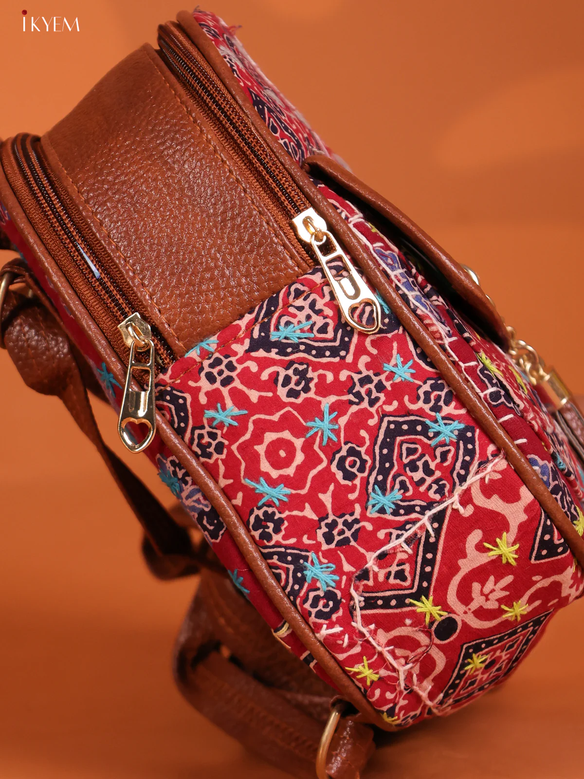 Embroidered Cotton Paisley Back Bag Flap with 2 Compartments - Red - KD26654 - Image 3