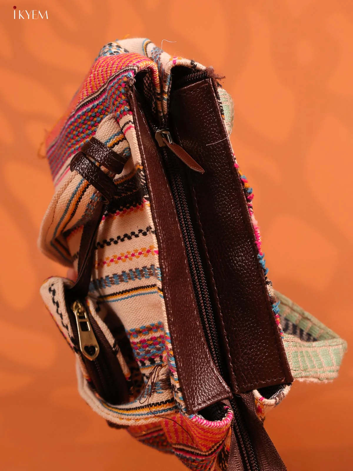 Jacquard Handbag with Coin pouch with 3 Compartments - Multicolour - KD26661 - Image 5
