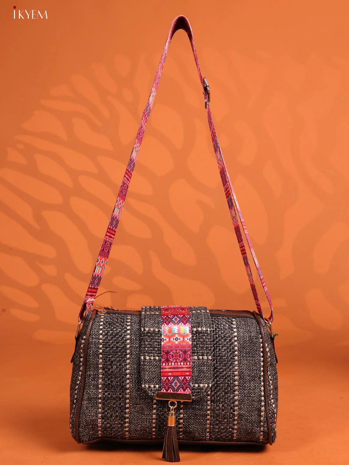 Jacquard Printed Leather Sling Bag with 3 Compartments - Grey - KD26704 - Image 4