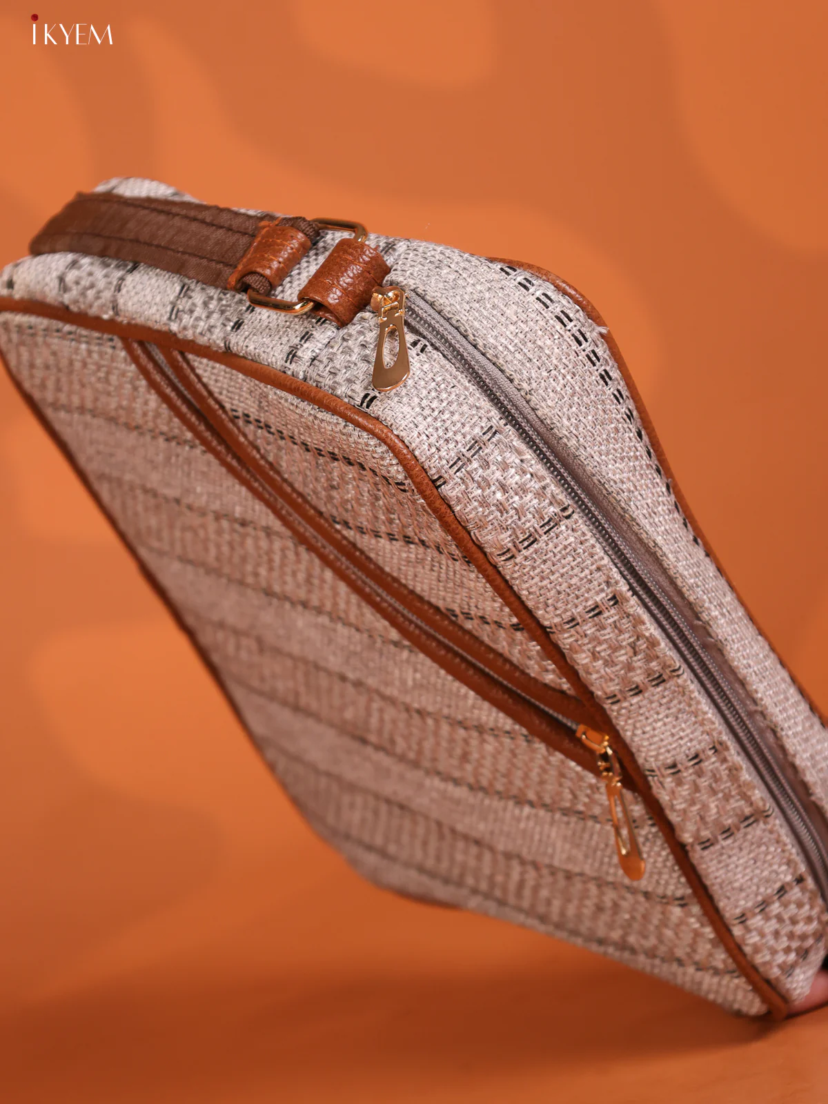 Jute Travel Buddy Leather Sling Bag with 3 Compartments - Grey - KD26720 - Image 3
