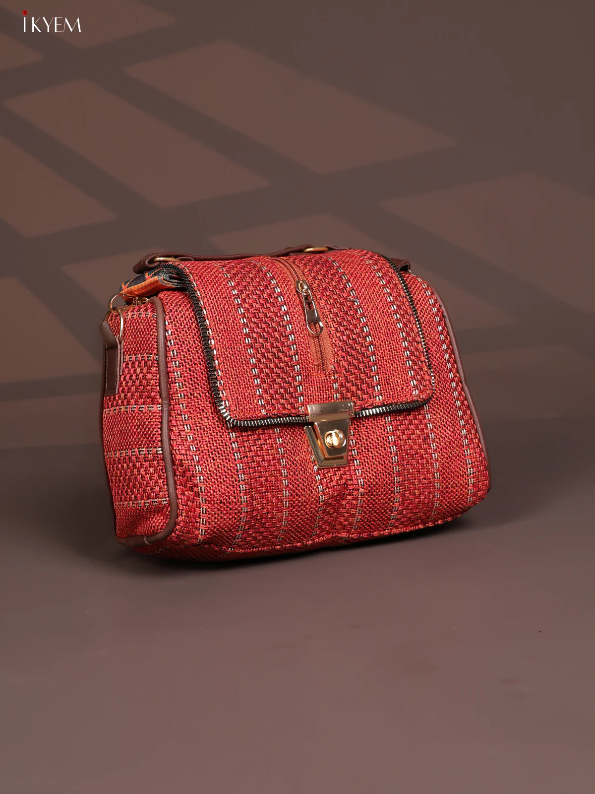 Jacquard Gusset & Flap Printed Sling bag with 4 Compartments - Red - KD26850 - Image 2