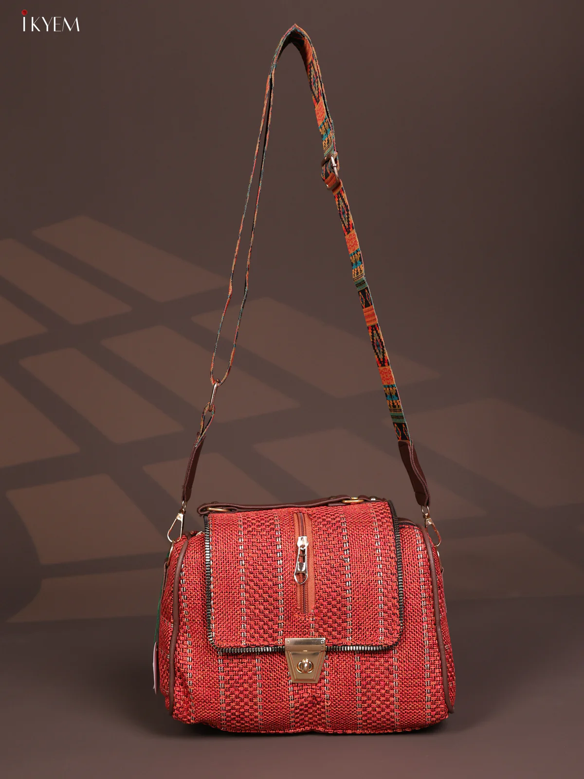 Jacquard Gusset & Flap Printed Sling bag with 4 Compartments - Red - KD26850 - Image 4