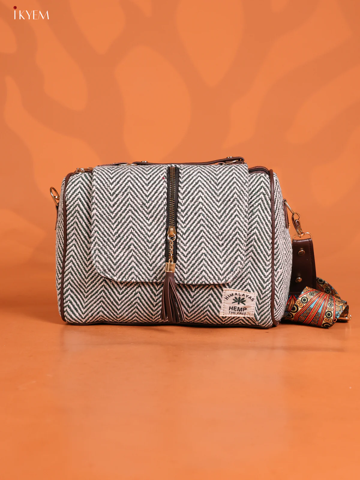 jacquard Flap with printed sling Bag with 4 Compartments - Green - KD26857