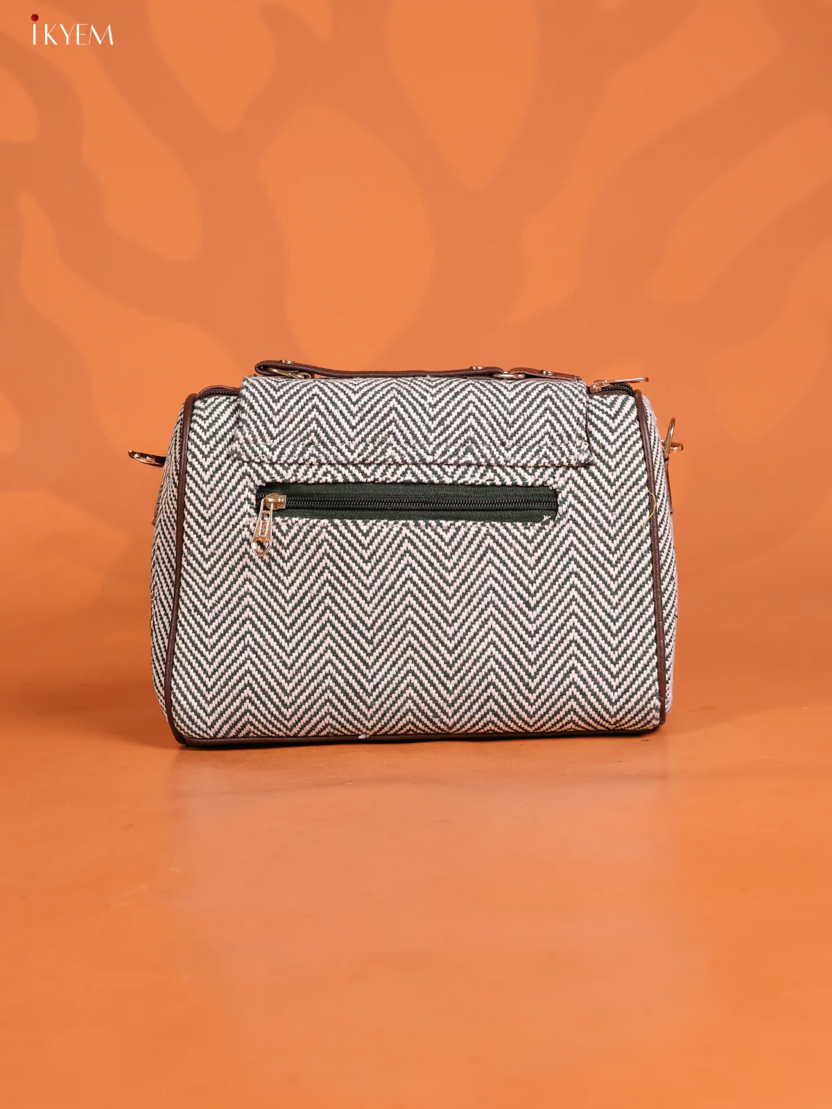 jacquard Flap with printed sling Bag with 4 Compartments - Green - KD26857 - Image 2