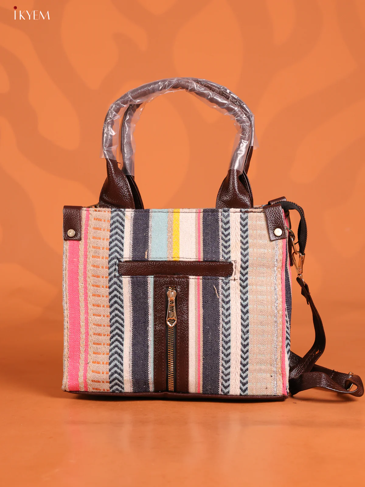 Jacquard Embroidery Handbag 2 compartments & 1 pocket - Multicolour - KD26866