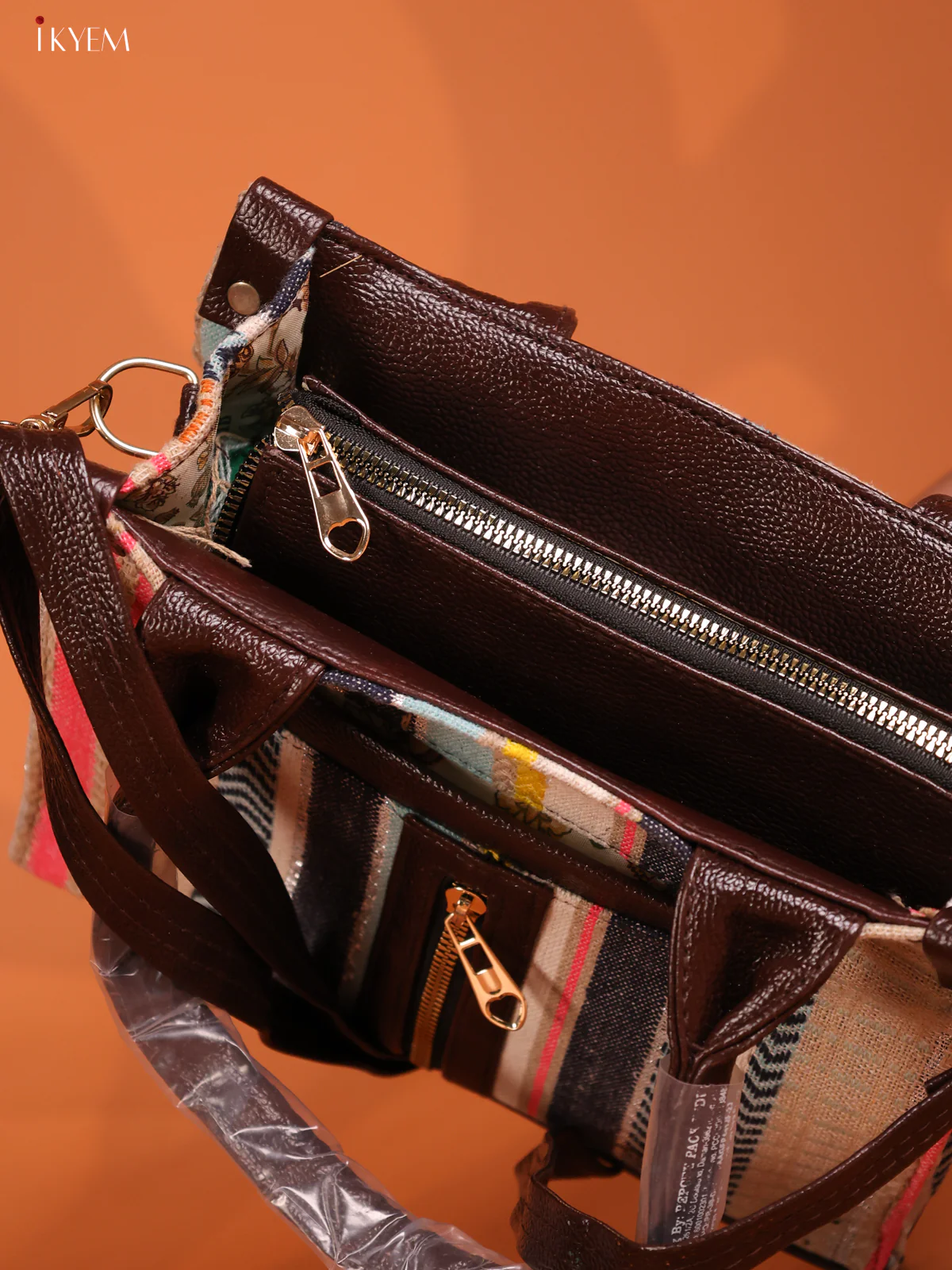 Jacquard Embroidery Handbag 2 compartments & 1 pocket - Multicolour - KD26866 - Image 3
