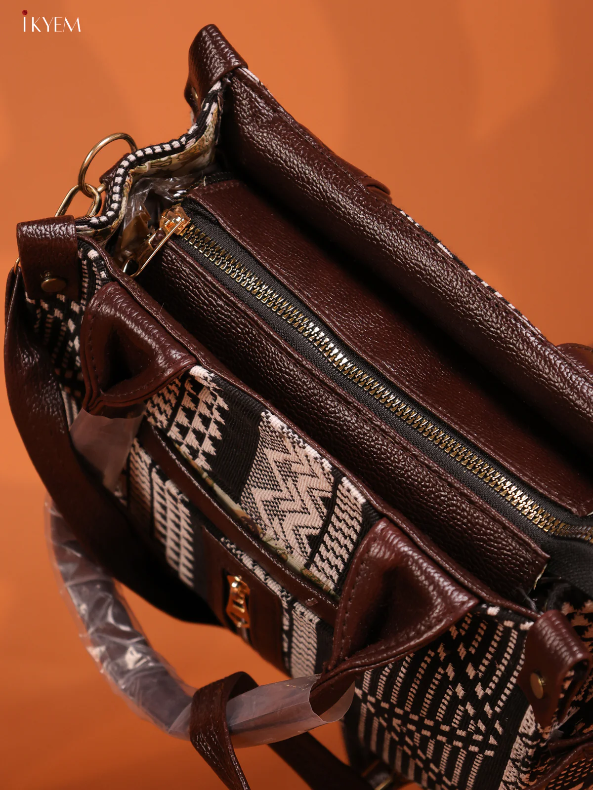 Jacquard Geometric Handbag 2 compartments & 1 pocket - Black with Sandal - KD26872 - Image 3
