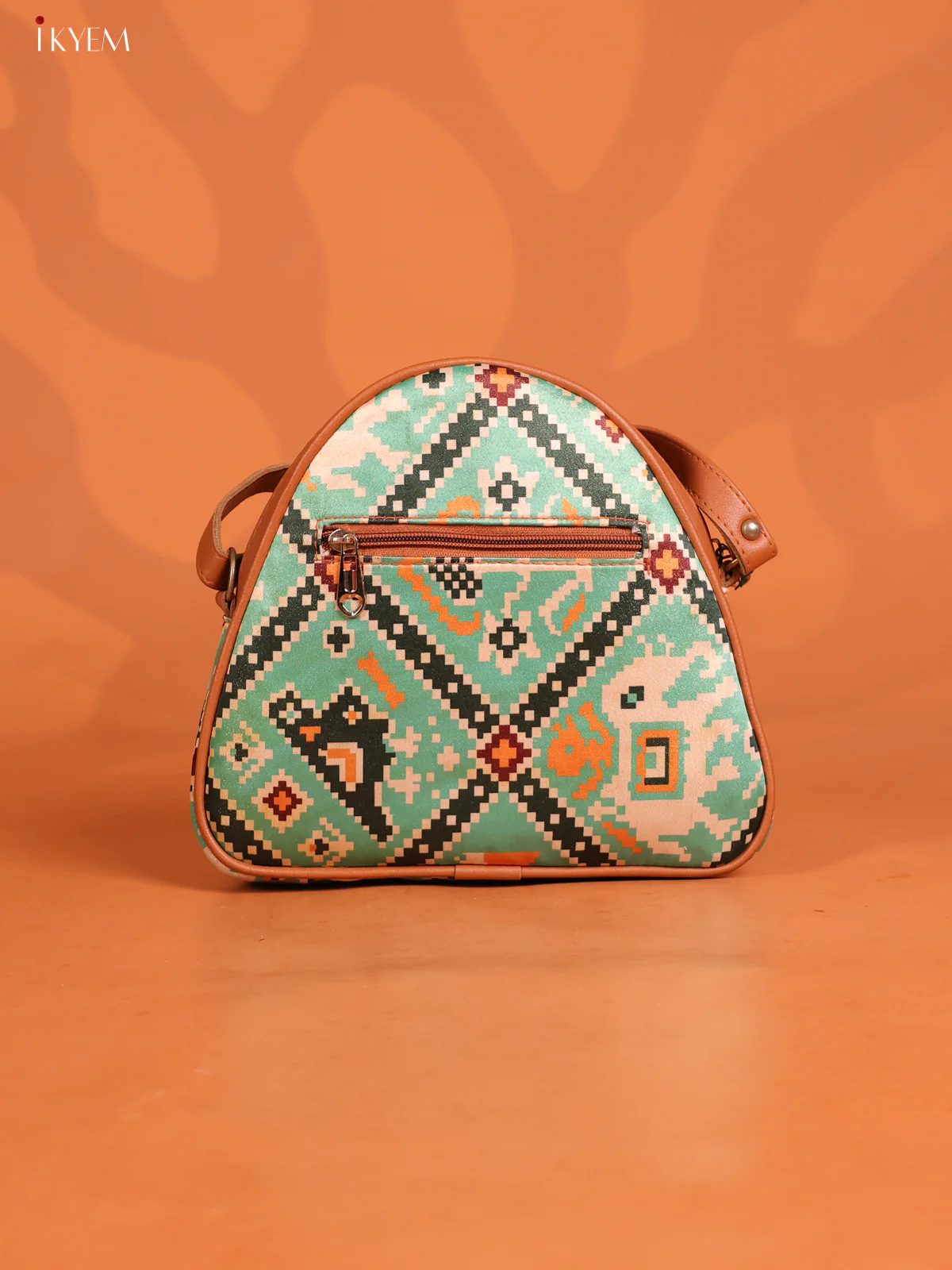 Patola Design Sling Bag Pista Green - KD26908 - Image 2
