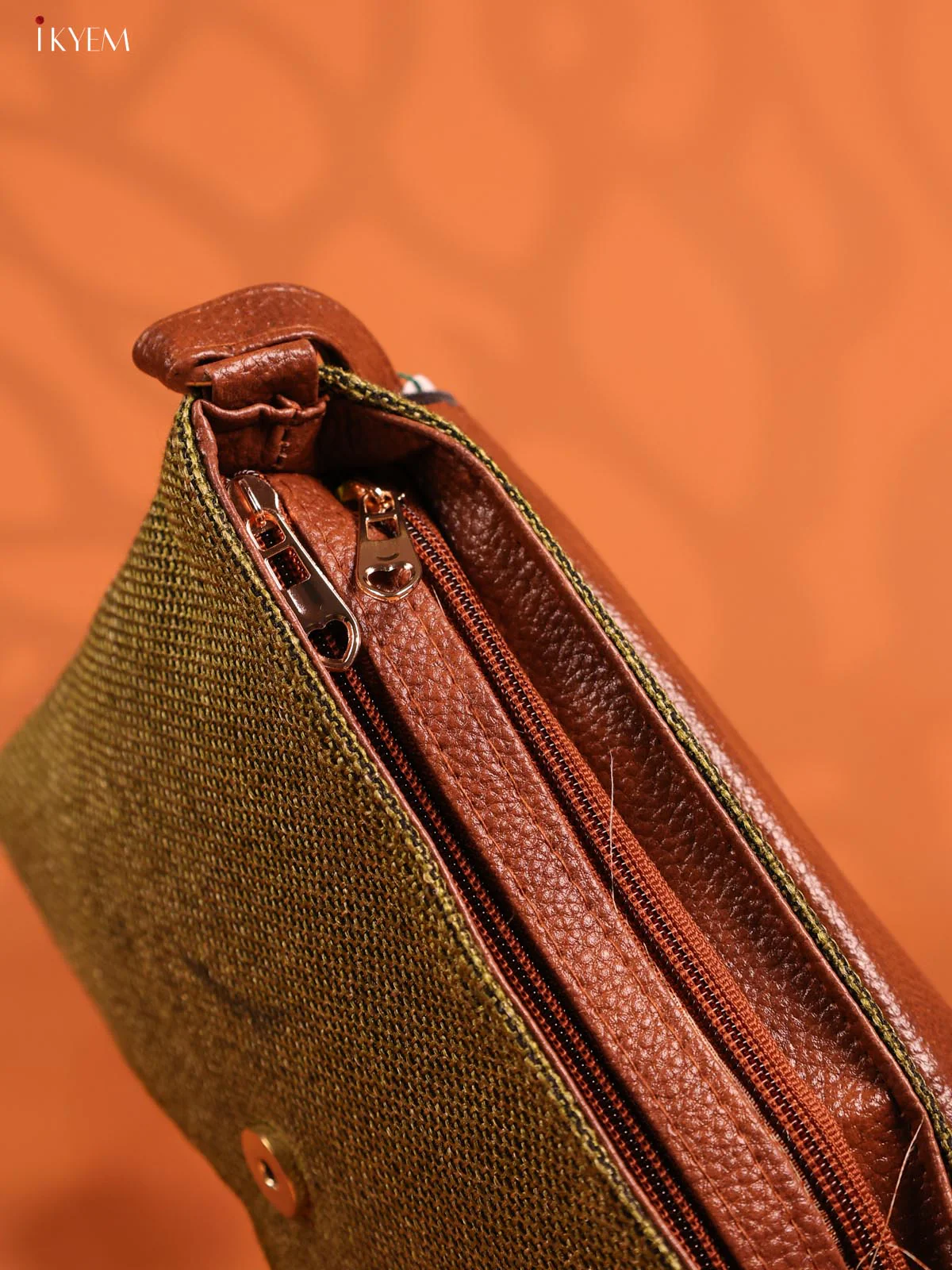 jacquard Leather Sling bag with Printed Flap - Green - KD26921 - Image 5