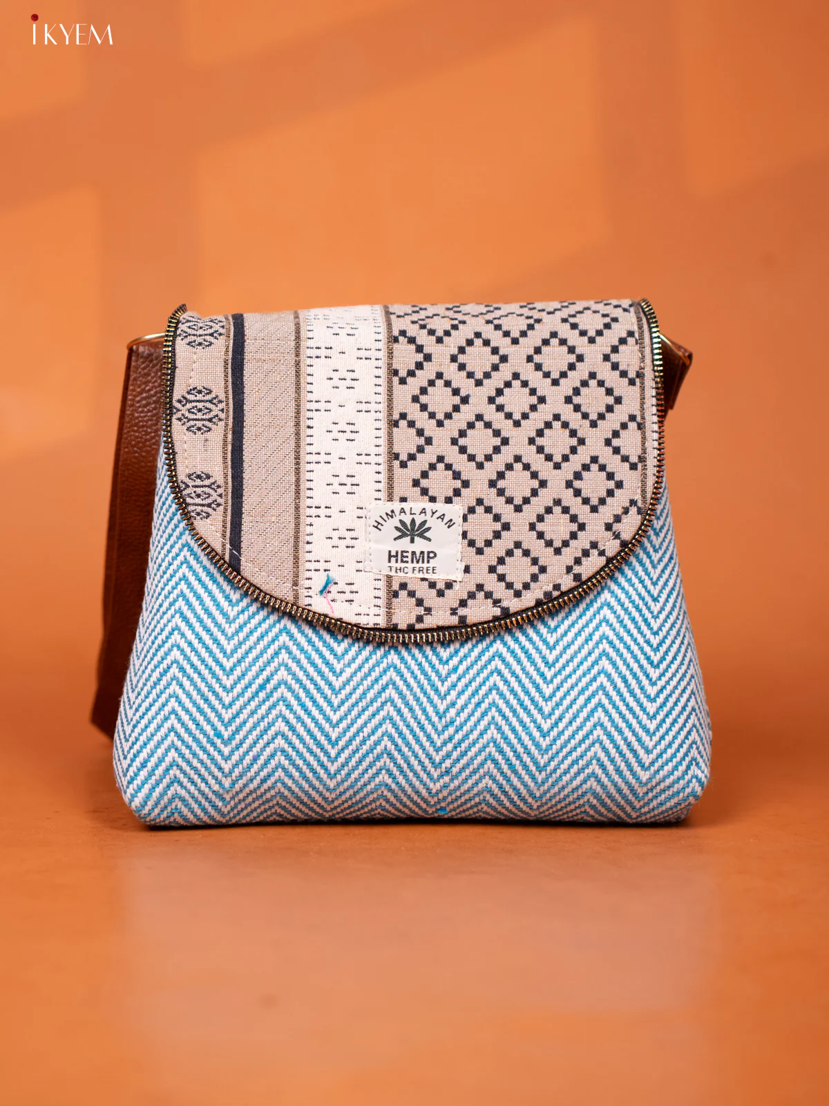 jacquard Leather Sling bag with Printed Flap - sky blue -KD26925