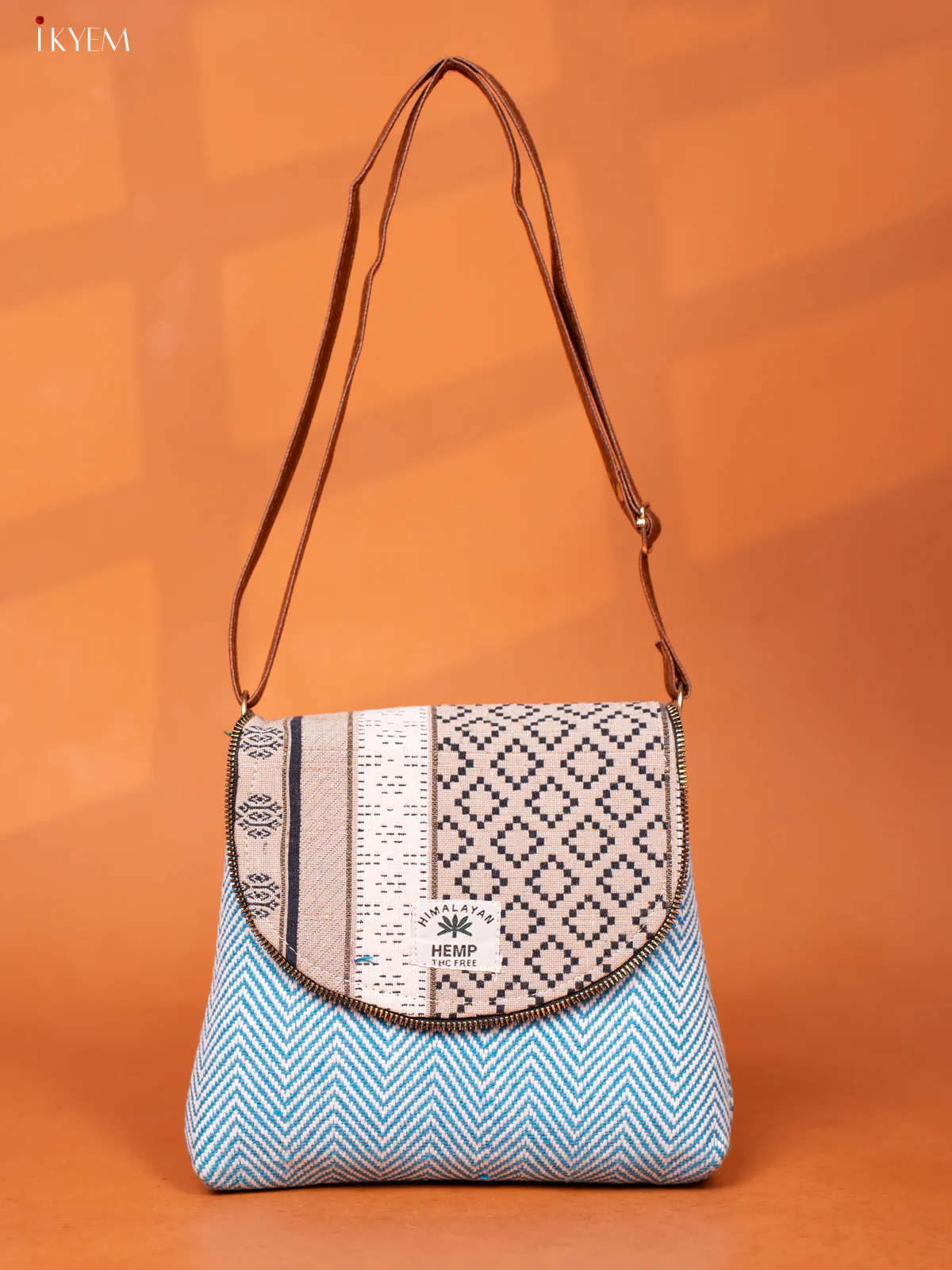 jacquard Leather Sling bag with Printed Flap - sky blue -KD26925 - Image 3