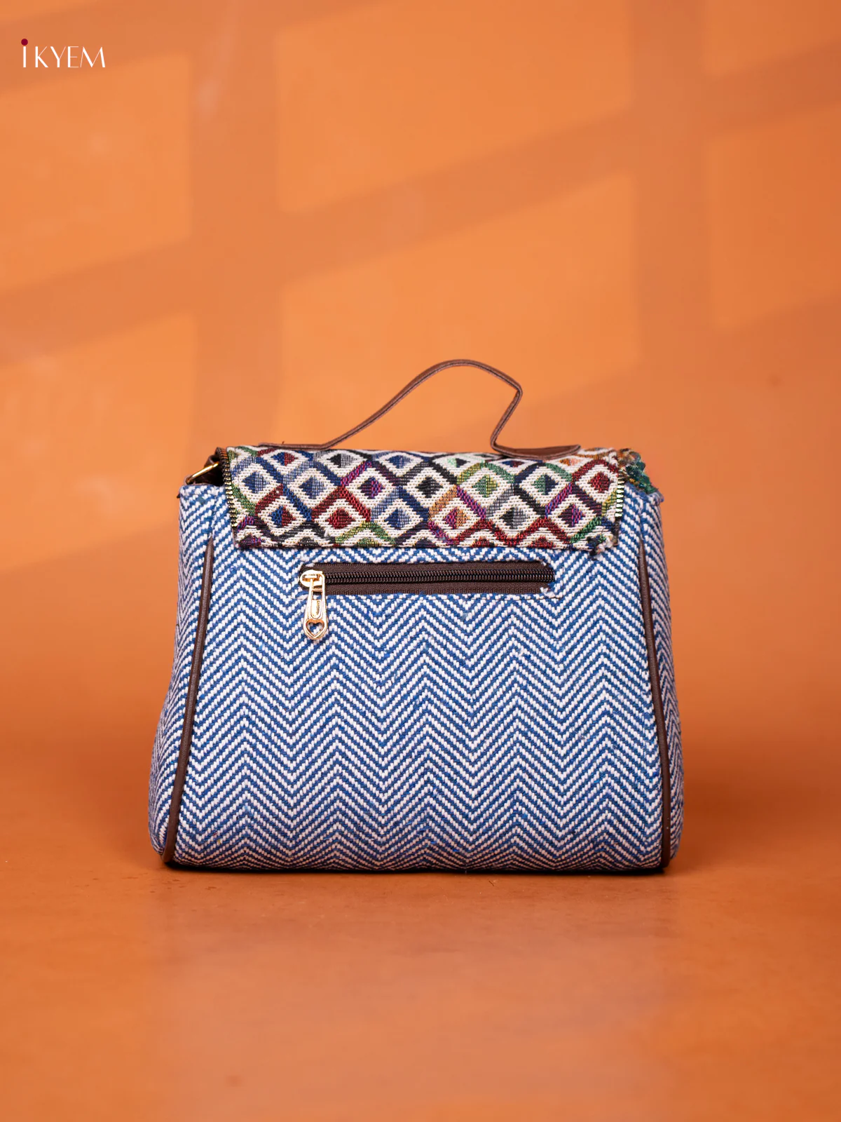 Jacquard Leather Sling bag with Gusset & Flap - dark blue - KD26941 - Image 3