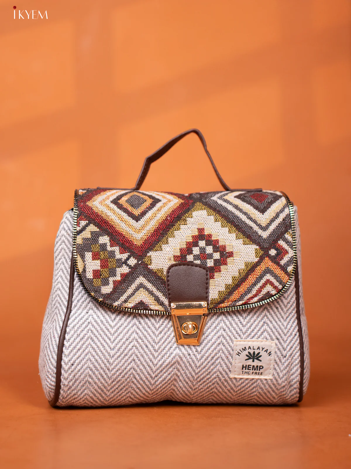 Jacquard Leather Sling bag with printed Gusset & Flap- Grey - KD26943