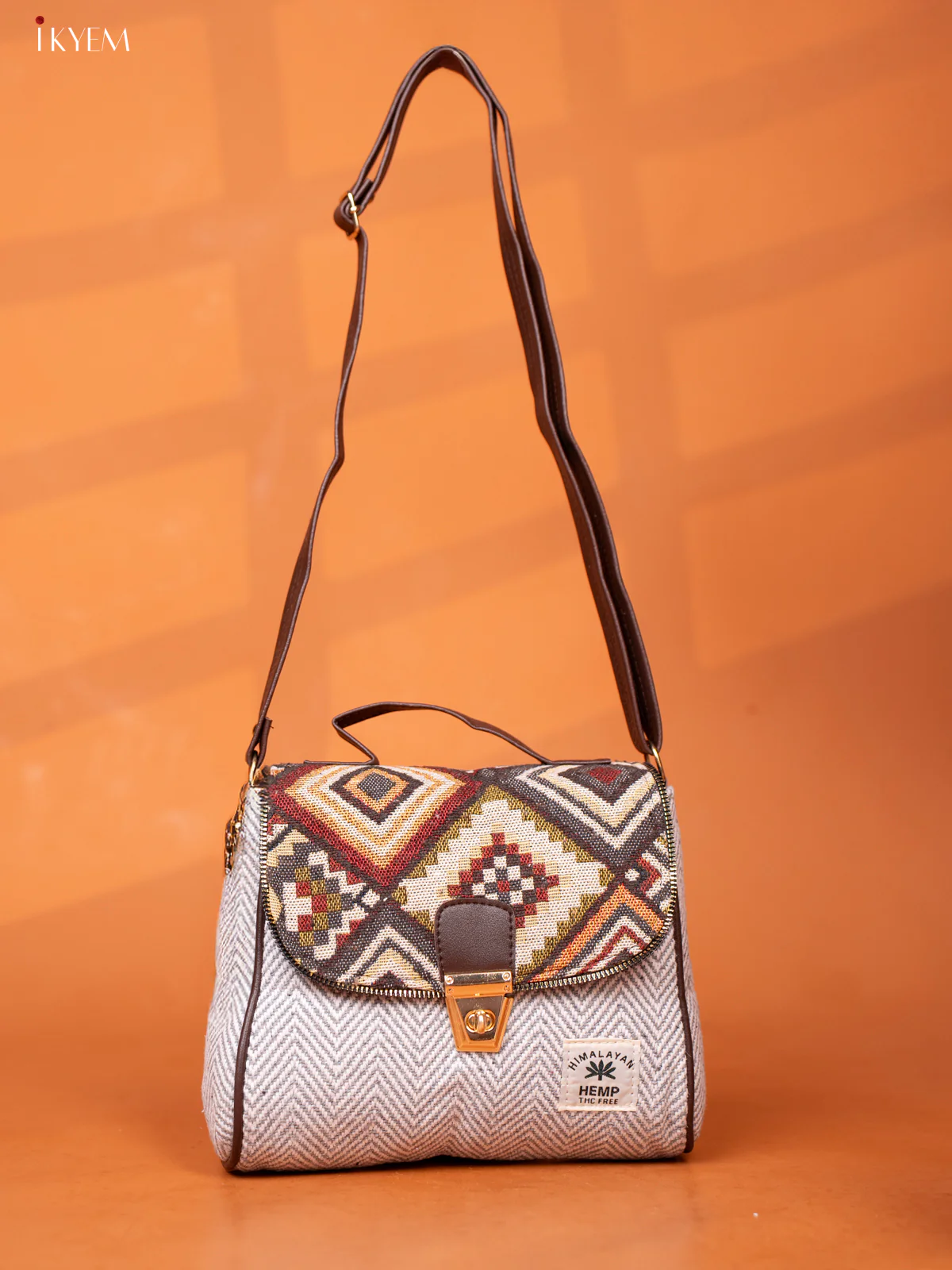 Jacquard Leather Sling bag with printed Gusset & Flap- Grey - KD26943 - Image 3