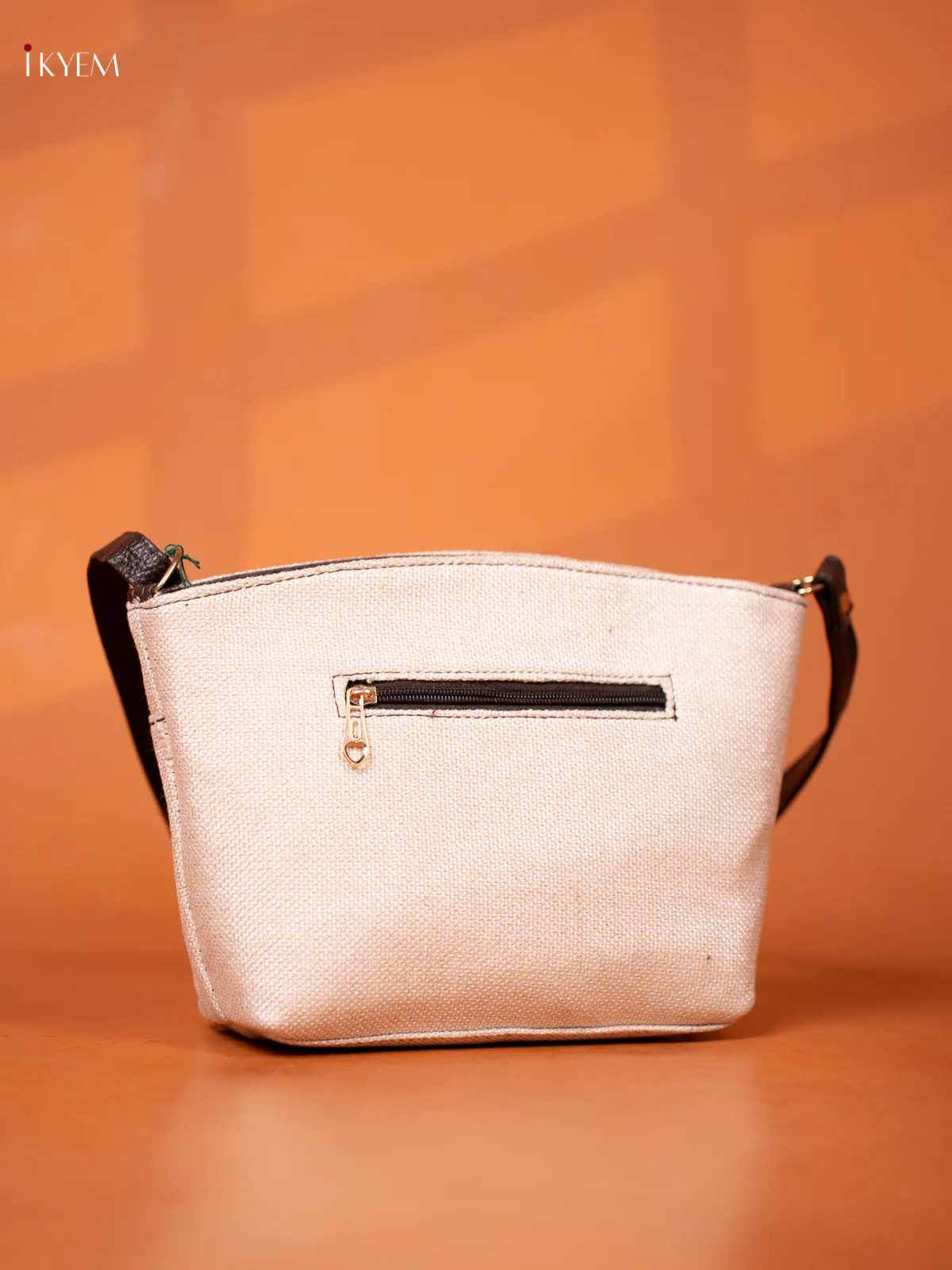 Semi Jute Leather Sling Bag - cream - KD26954 - Image 4