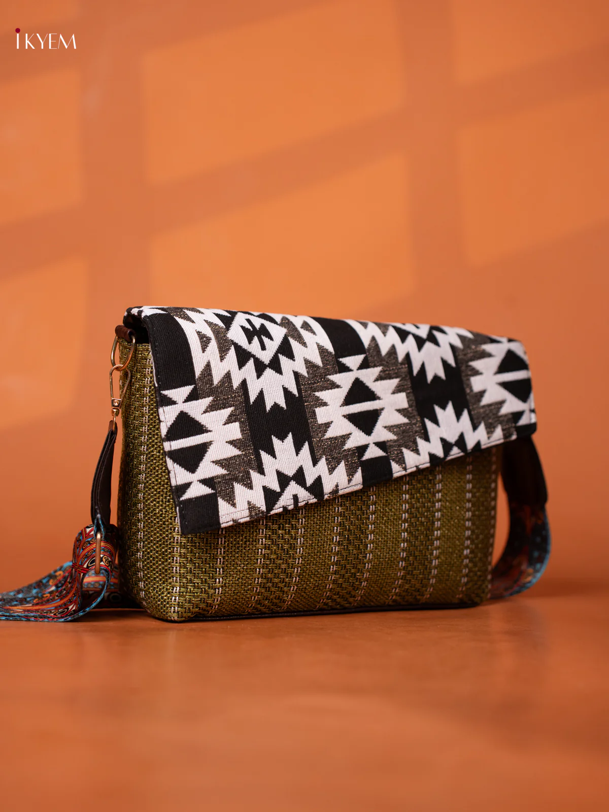 Jacquard Ikat printed Sling Bag - Green - KD27016 - Image 2