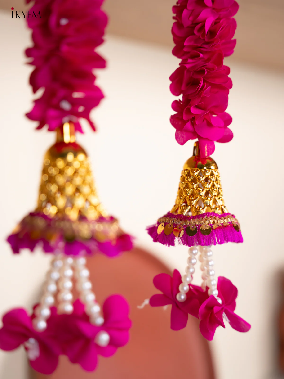 Artificial Hanging Thoranam - White with Purple - KD30119 - Image 5