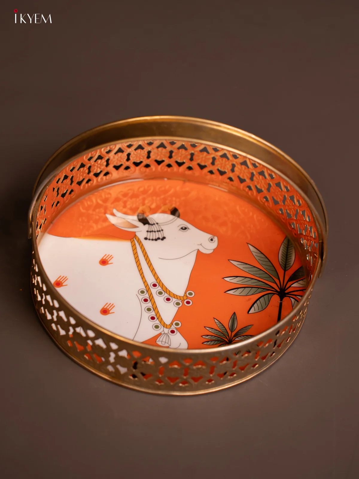 Metal Digital Pichwai tray with Handle Cow - 8 Inch - - Orange - KE06123 - Image 3