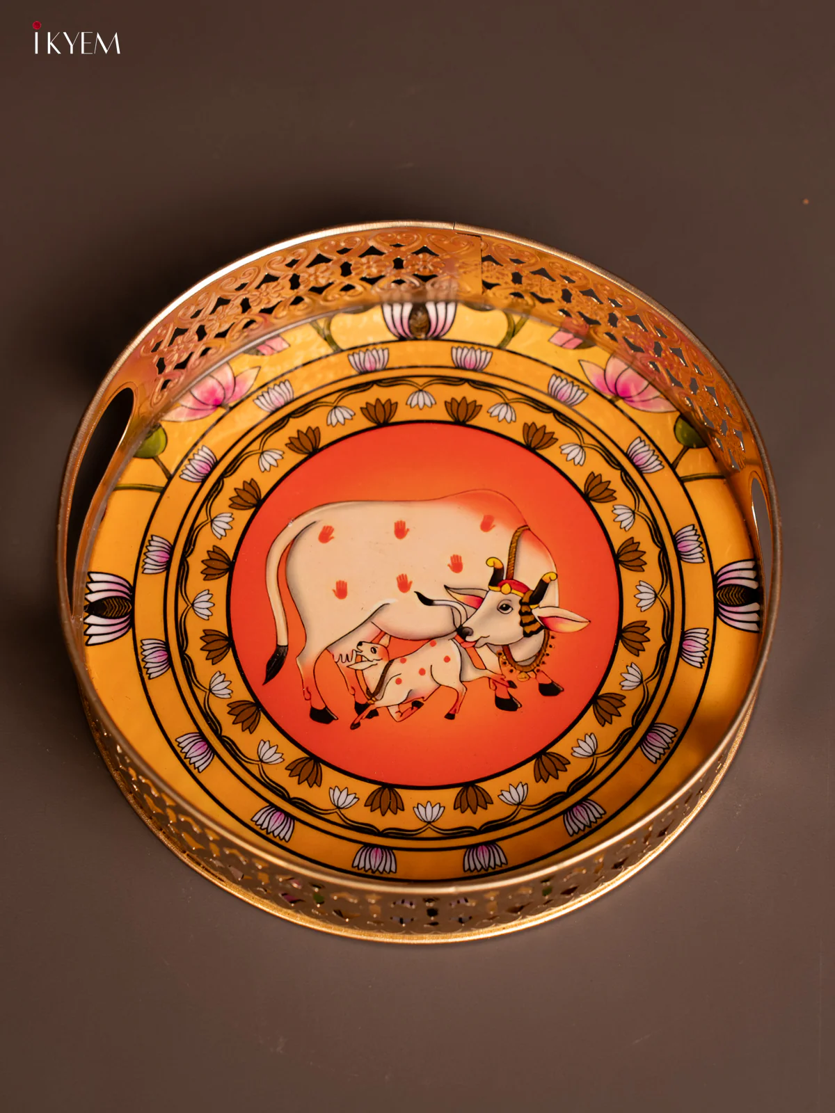 Metal Digital Pichwai tray cow & calf - 8 Inch - yellow - KE14113