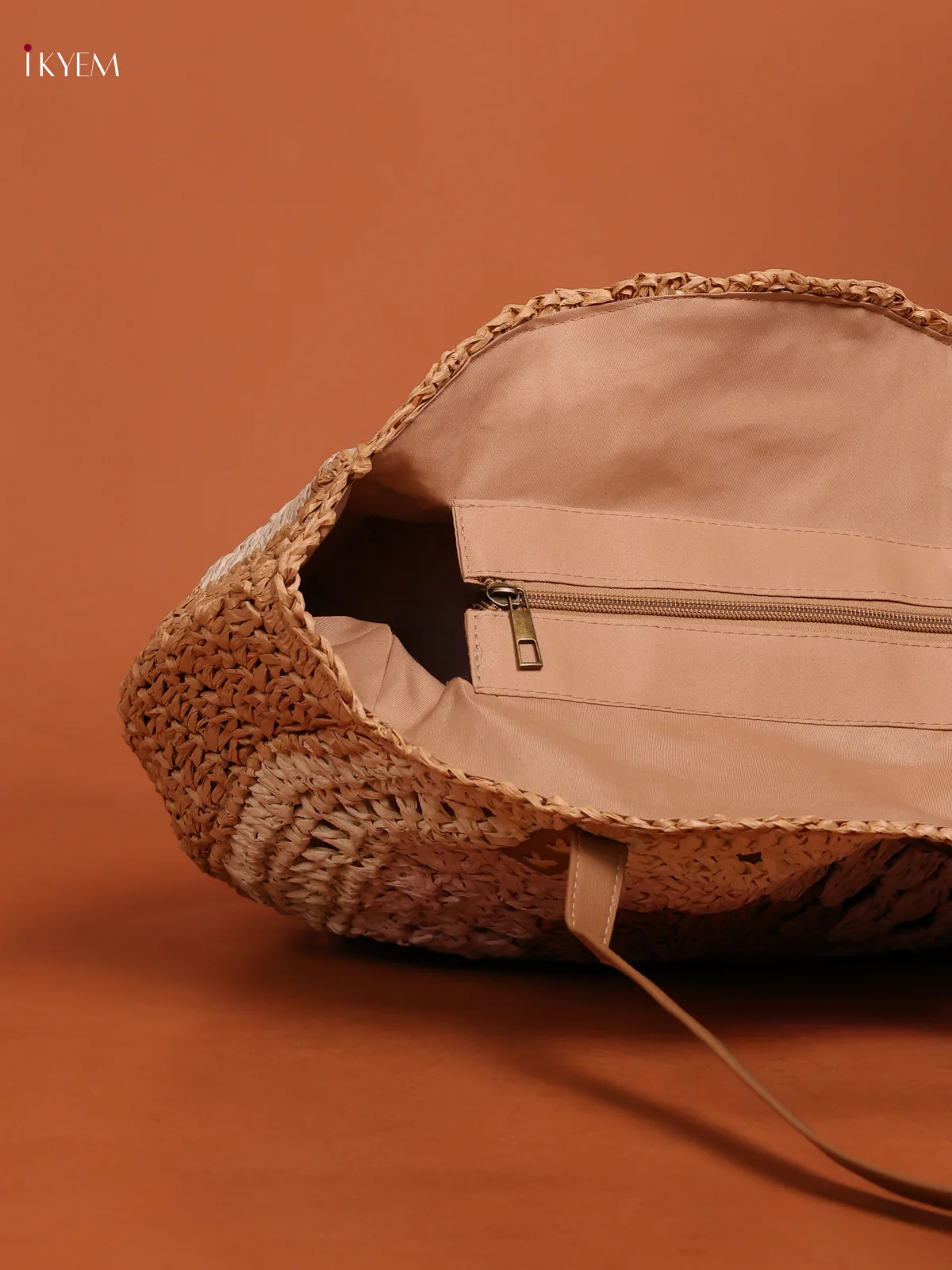 Round Beach Shoulder Bag with zipper - KE16114 - Image 3