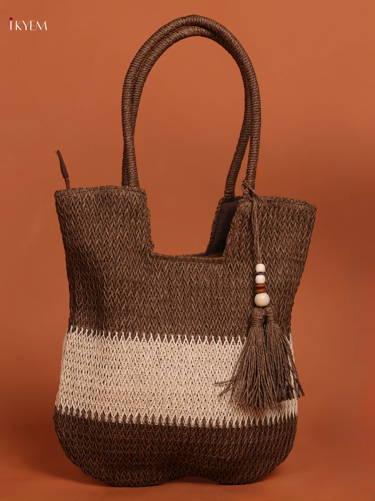 Beach Shoulder Bag with zipper - Brown with offwhite - KE16124