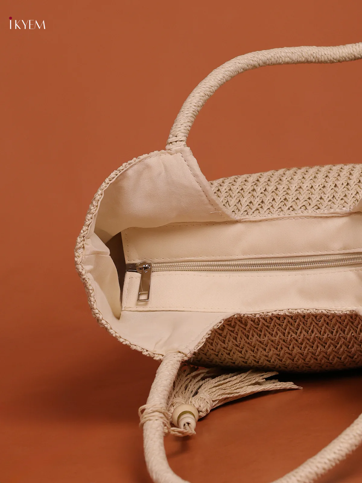 Beach Shoulder Bag with zipper - offwhite - Image 3