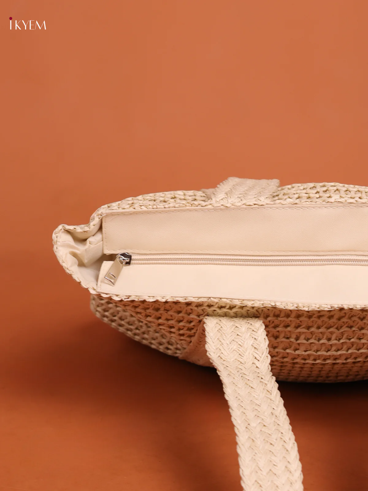 Beach Shoulder Bag with zipper -white - KE16128 - Image 3
