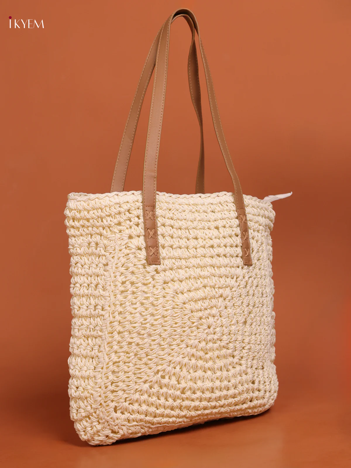 Beach Shoulder Bag with zipper - off white - Image 2