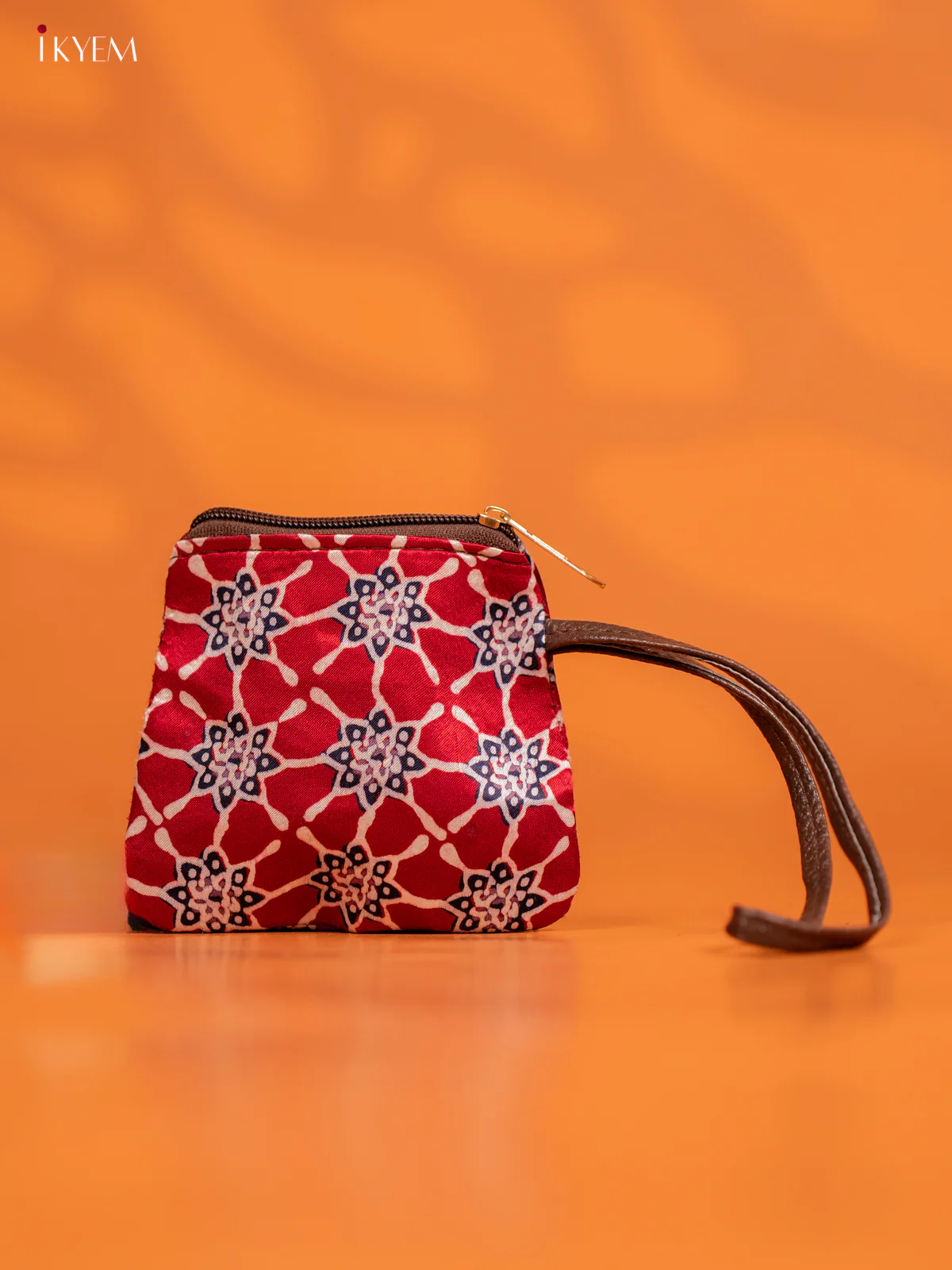 Ajrakh Printed Handbag with small pouch - Red - KE16144 - Image 4