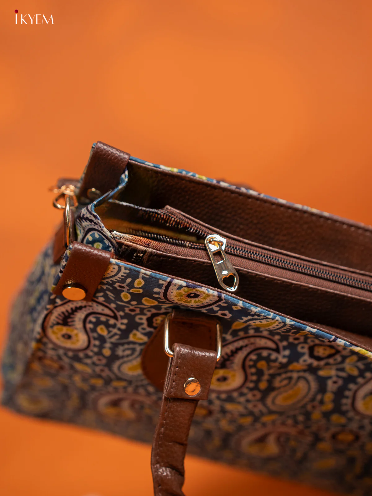 Ajrakh Printed Hand Bag with Small pouch - green - KE16149 - Image 5