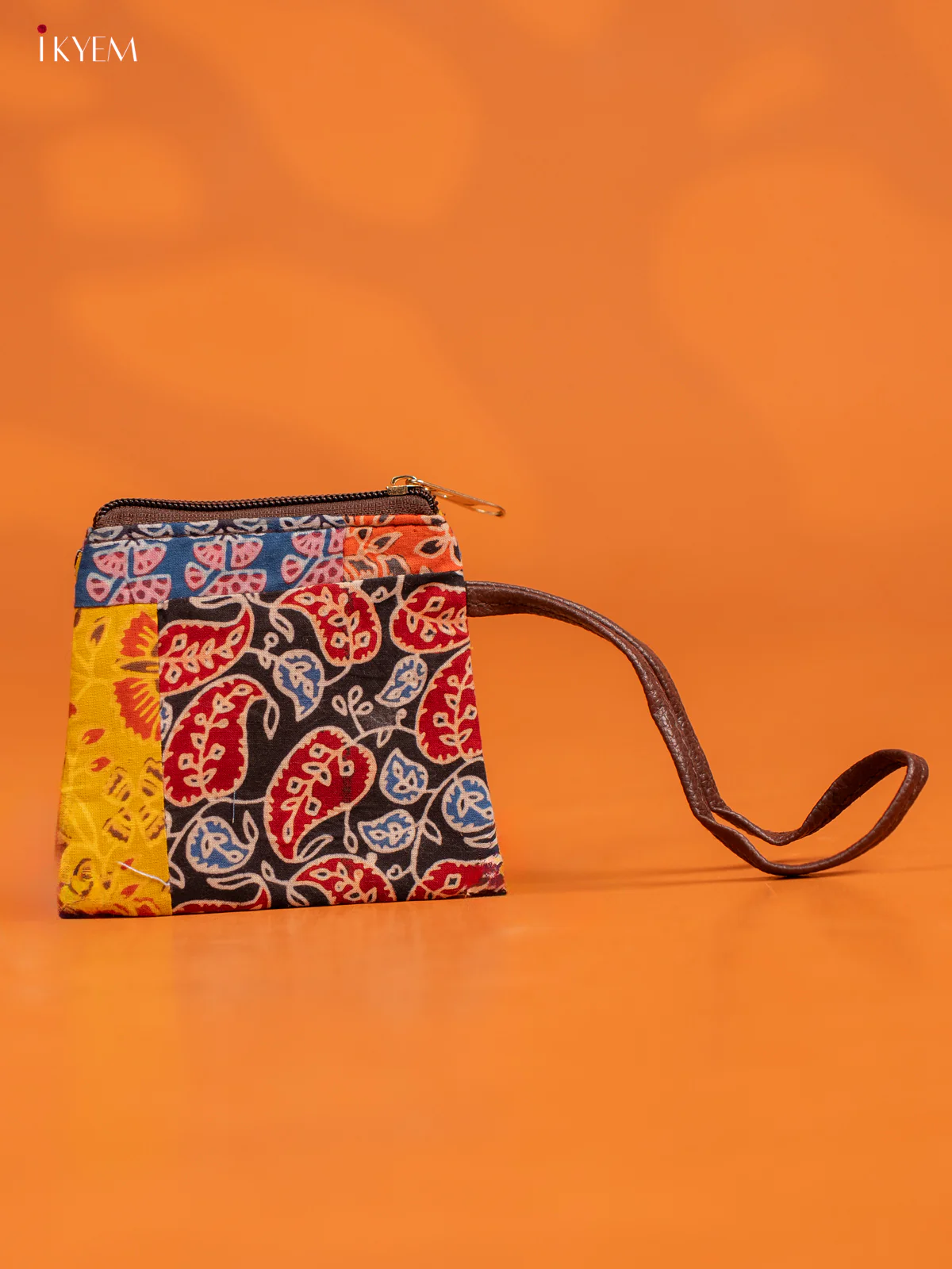 Ajrakh Printed Handbag with Small Pouch - Multicolour - KE16153 - Image 5