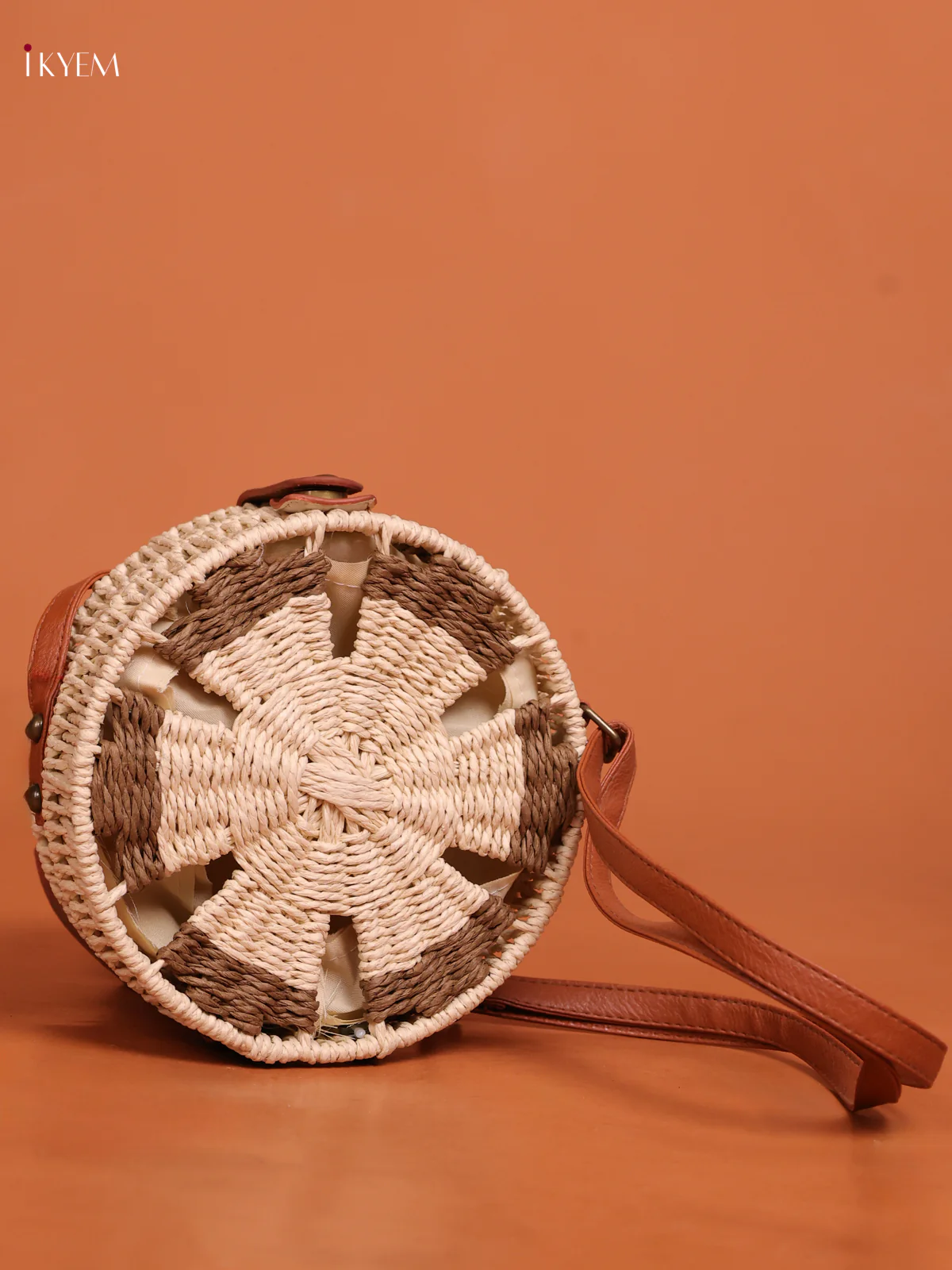Trendy Round Jute Sling Bag - Brown - KE16160 - Image 2