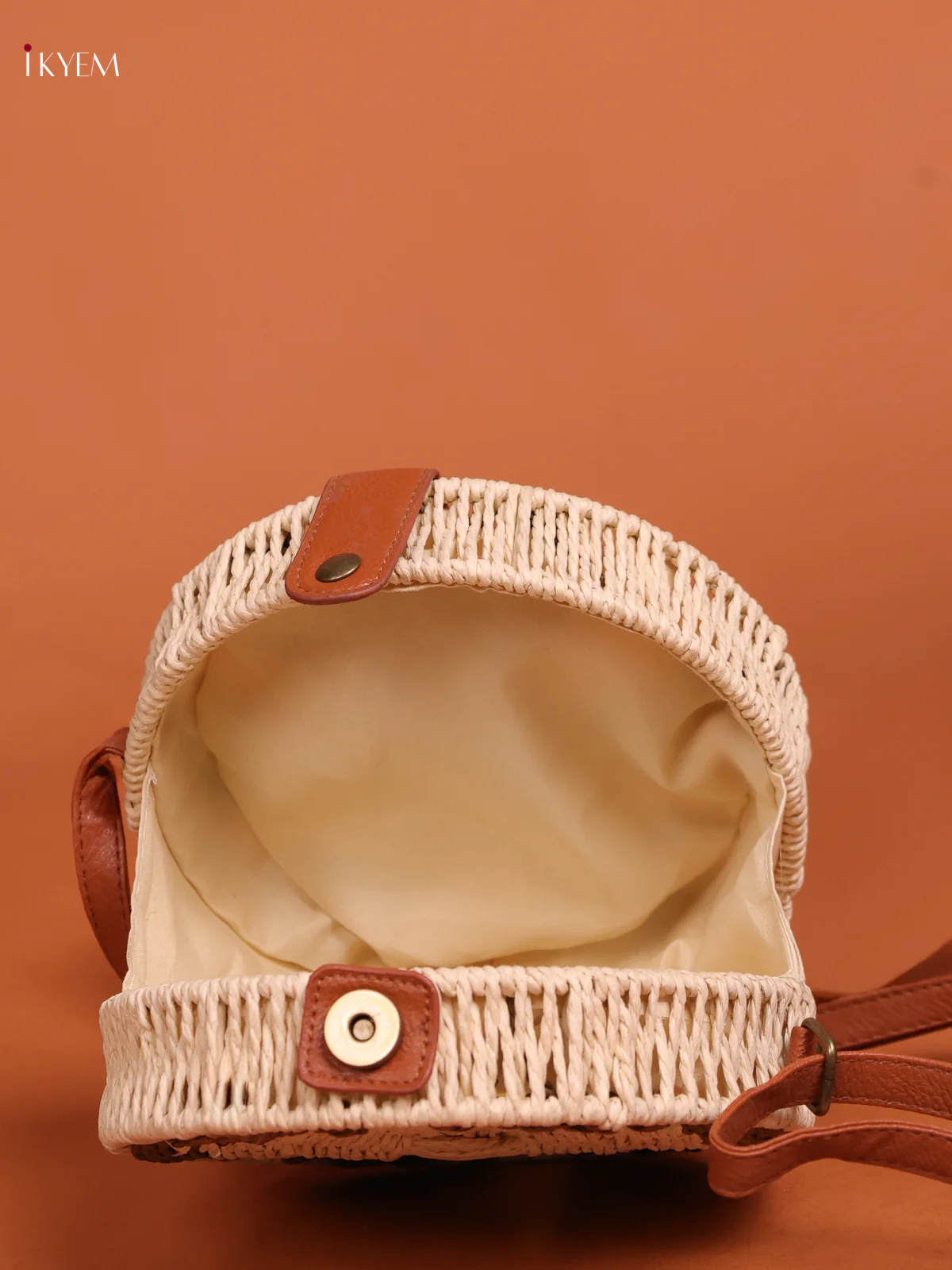 Trendy Round Jute Sling Bag - Brown - KE16160 - Image 3