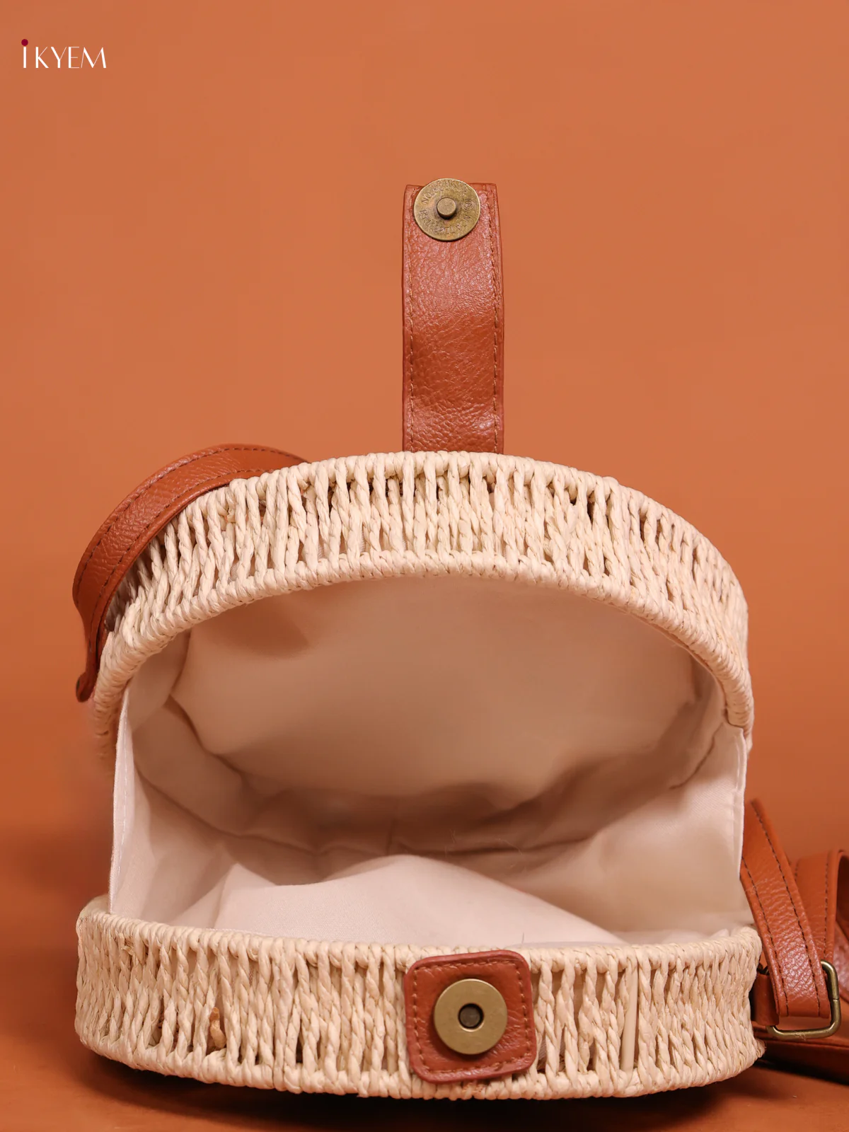 Trendy Round Jute Sling Bag Brown - Image 3