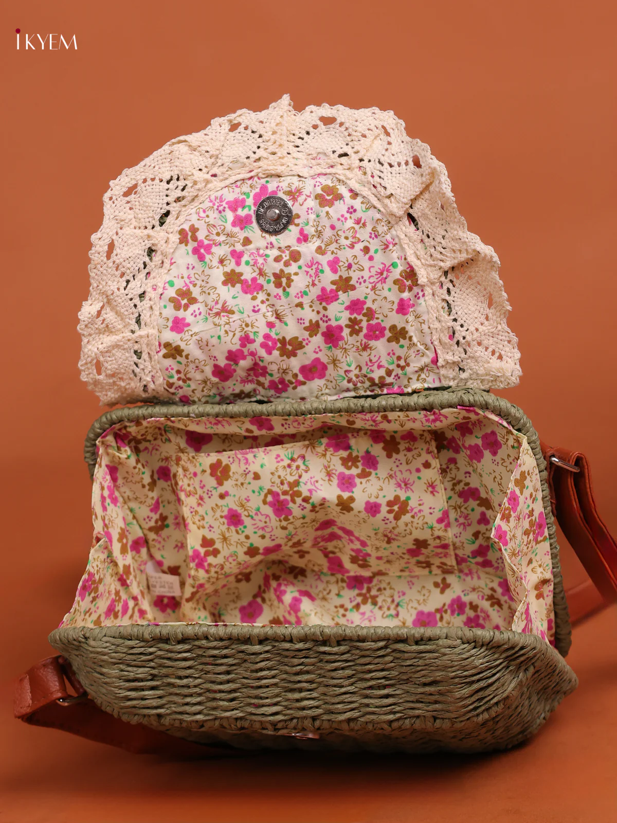 Braided Pattren Sling Bag Green - Image 3
