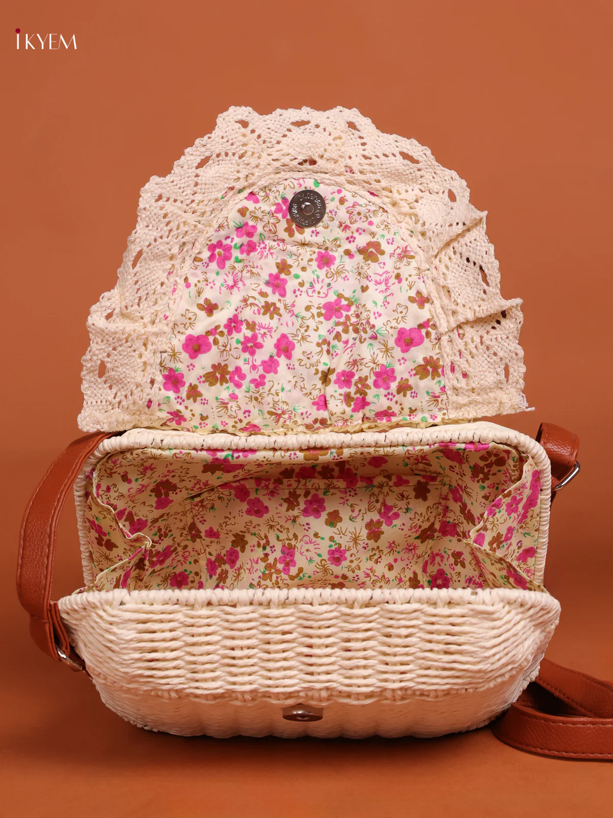 Braided Pattren Sling Bag  White - Image 3