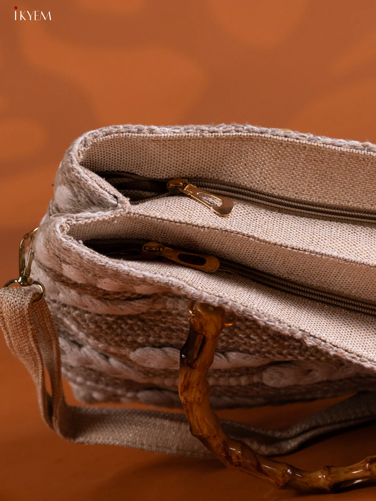 Jacquard woven rugs Shoudler Bag - Grey - KE16251 - Image 5