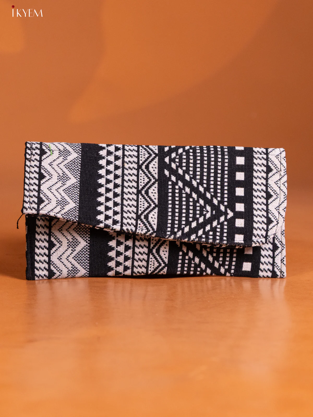 Geometric Design Handbag Combo Set - Black with White - KE16293 - Image 5