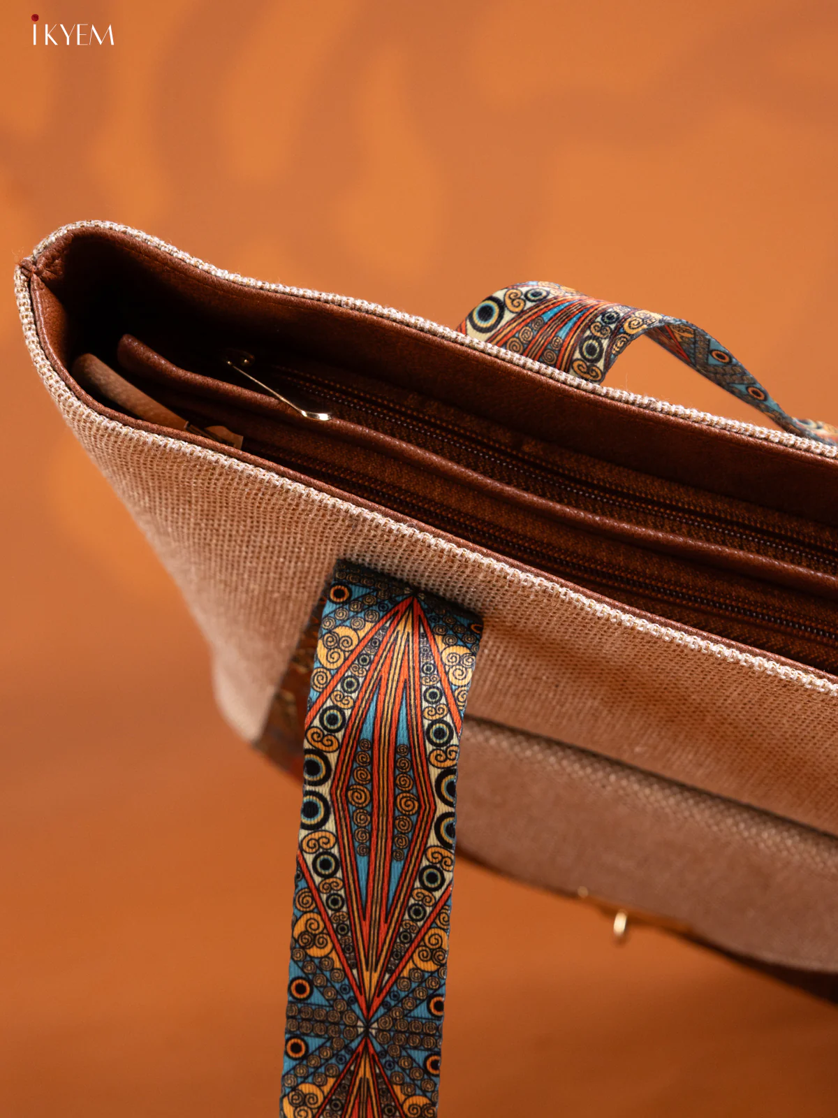 Jacquard Handbag printed Handle with 3 compartments - Sandal - KE16300 - Image 3